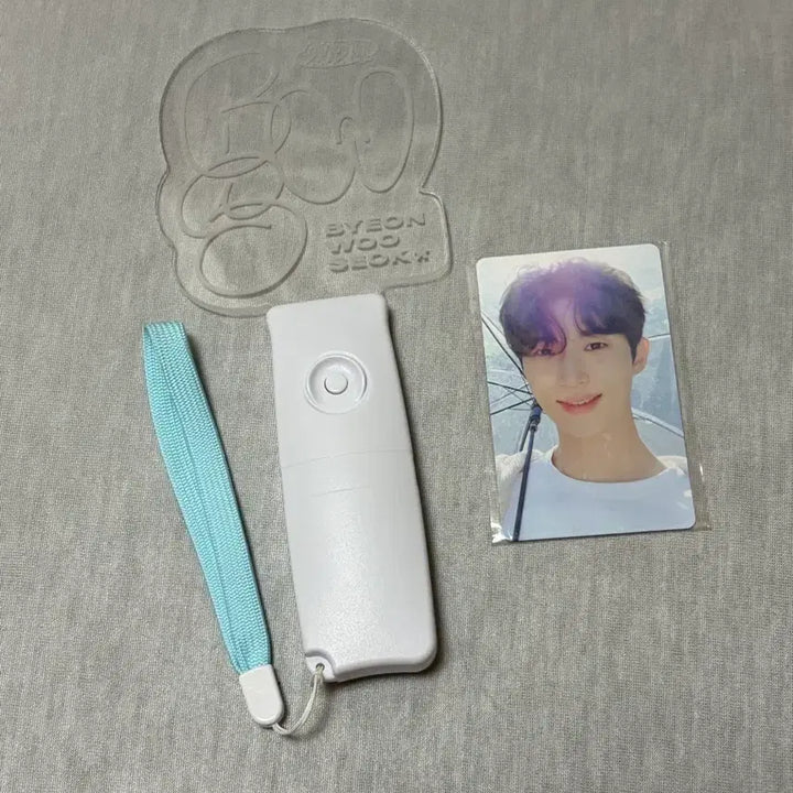 [BUNJANG] Byeon Woo Seok 2024 Official Light Stick + Photocard Set / 변우석 2024 응원봉+포카