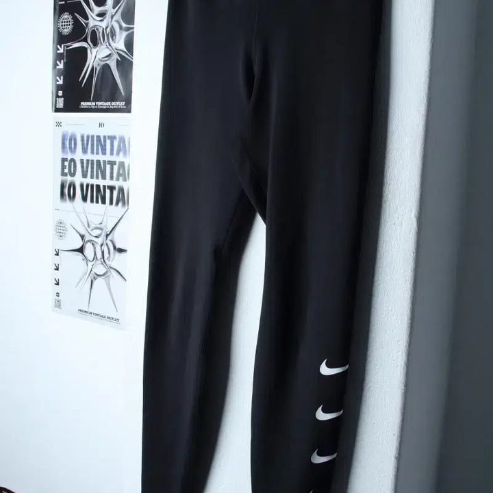 [BUNJANG] Nike Multi Swoosh Training Pants Black / W(M) 나이키 트레이닝복 바지 레깅스 멀티스우시 블랙 러닝-261F