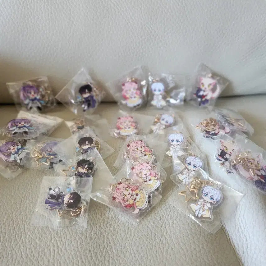 [BUNJANG] Villains Raised By Me Keychain / 악당들에게 키워지는 중입니다 키링