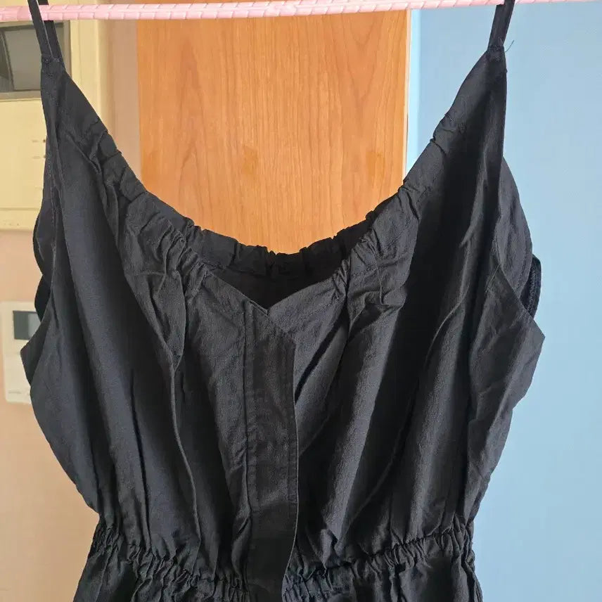 [BUNJANG] Black Linen Blend Sleeveless Maxi Dress with Front and Side Slits (One Size, New) / 바스락 블랙 롱 나시 앞트임 옆트임 원피스 55~66 새상품