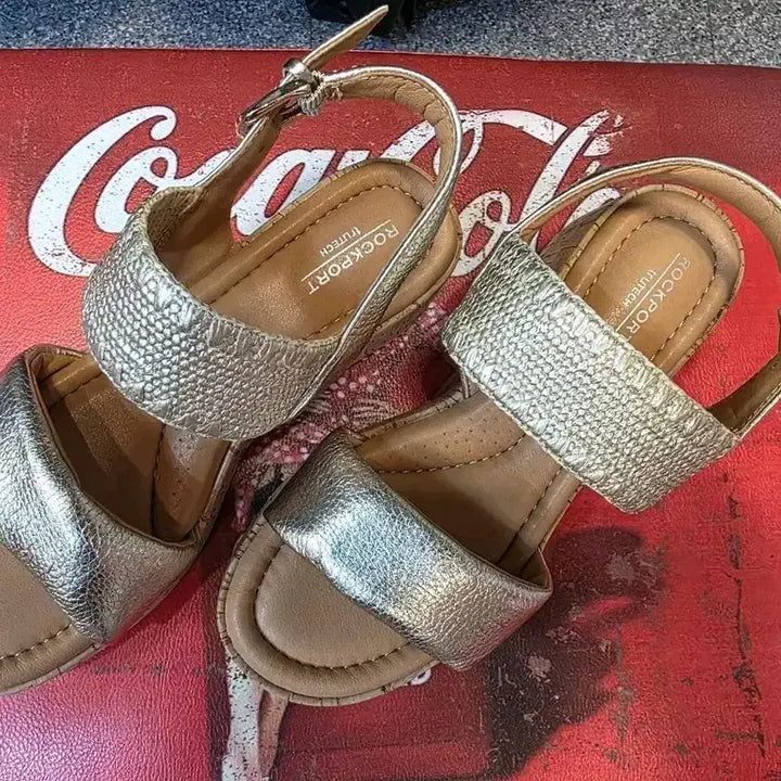 [BUNJANG] Rockport Gold Sandals (23.5cm) / 락포트 골드 샌들235