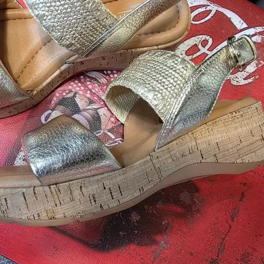 [BUNJANG] Rockport Gold Sandals (23.5cm) / 락포트 골드 샌들235