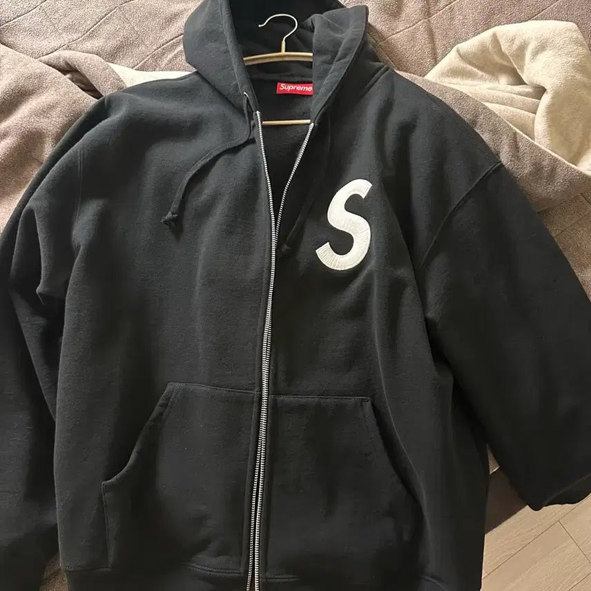 [SOLD OUT] 슈프림s로고 후드집업