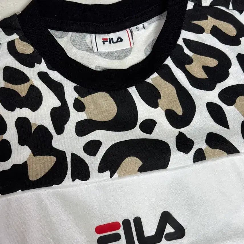 [BUNJANG] Fila Leopard Print T-Shirt Size S / 휠라 티셔츠 호피 S사이즈