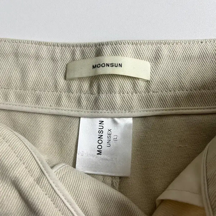 [BUNJANG] Moonseon Bermuda 3-Pocket Shorts Ivory L / 문선 버뮤다 3포켓 쇼츠 반바지 아이보리 L