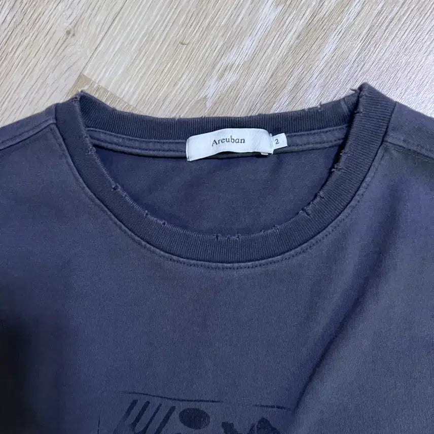 [BUNJANG] ARVAN Cut-off Detail T-Shirt Size 2 / 아르반 반팔 2사이즈