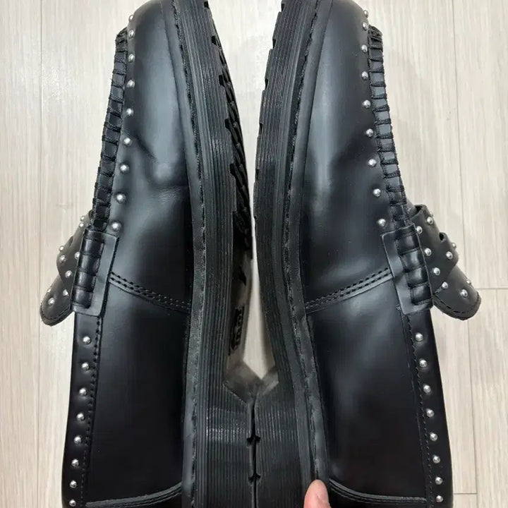 [BUNJANG] Supreme Dr. Martens Studded Loafers / (280) 슈프림 닥터마틴 스터드 로퍼