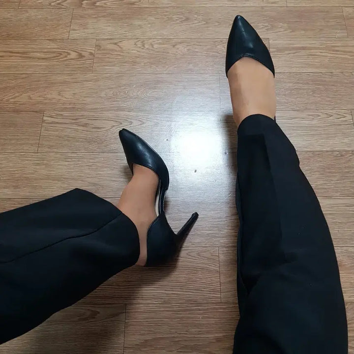 [BUNJANG] Black Side-Open High Heels with Free Stockings / 하이힐250사이즈&amp;스타킹