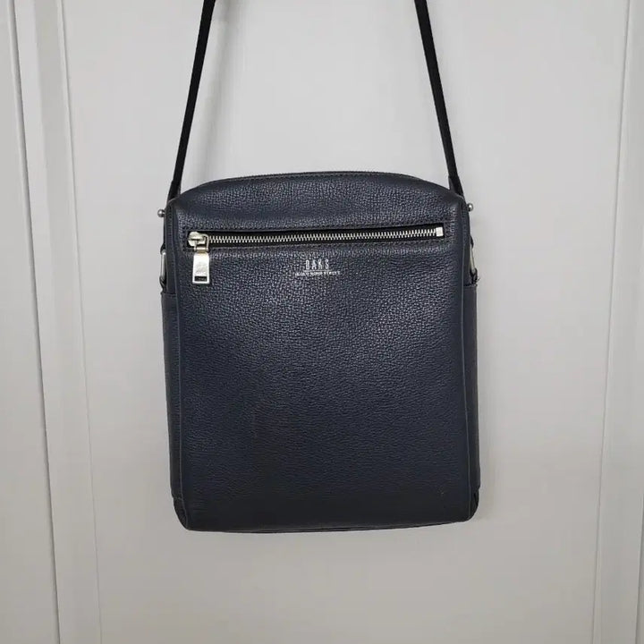 [BUNJANG] Daks Leather Crossbody Bag / 닥스 가죽 크로스백