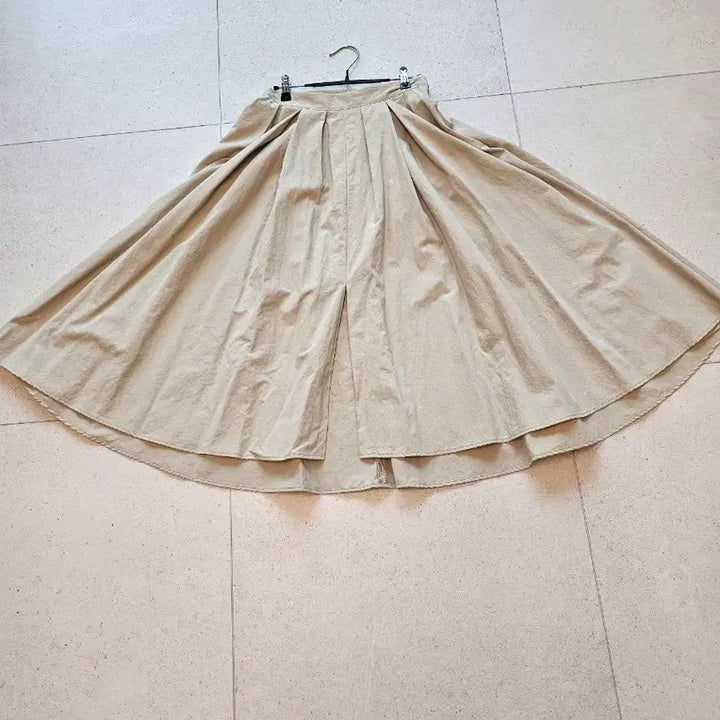 [BUNJANG] Beige Flare Long Skirt / 베이지 플레어 롱 스커트