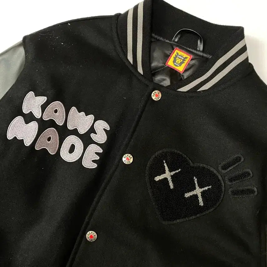 [BUNJANG] Human Made x KAWS Collaboration Varsity Jacket XL / 휴먼메이드 KAWS 콜라보 바시티 자켓 XL