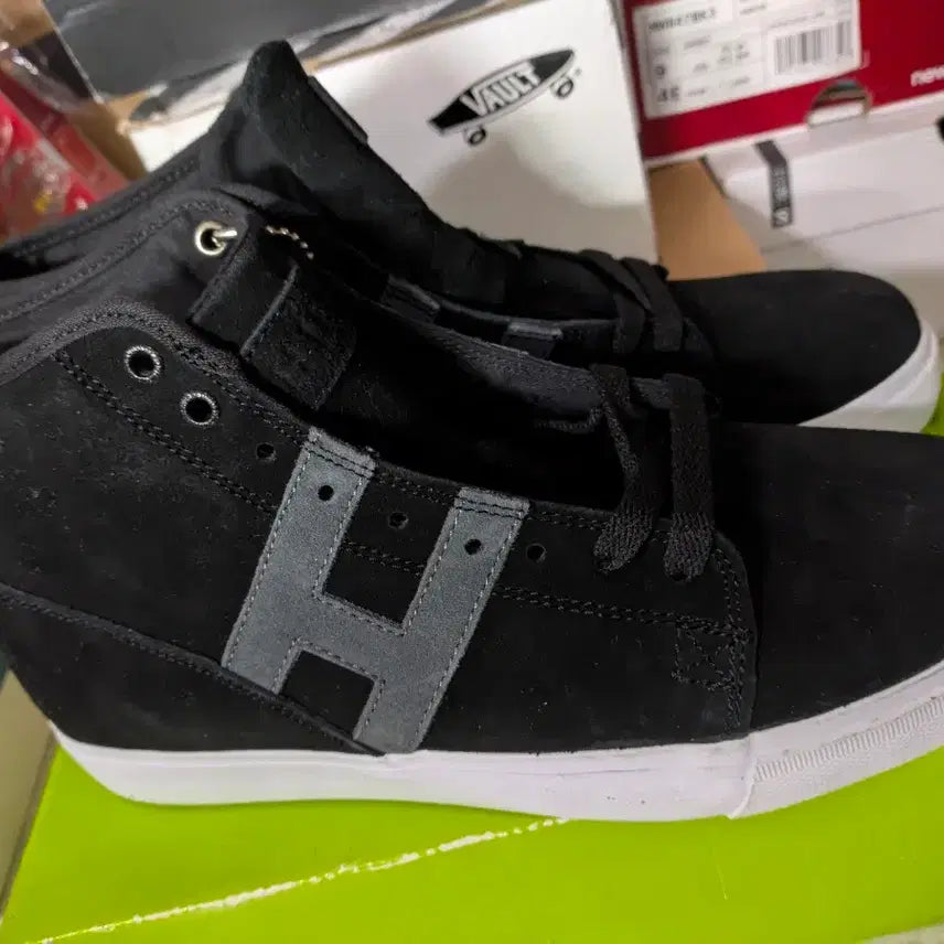 [BUNJANG] HUF HUPPER High-Top Sneakers (Black/Gray, Size 265) / 265 허프 허퍼 하이탑 슈즈 블랙 그레이 HUF HUPPER