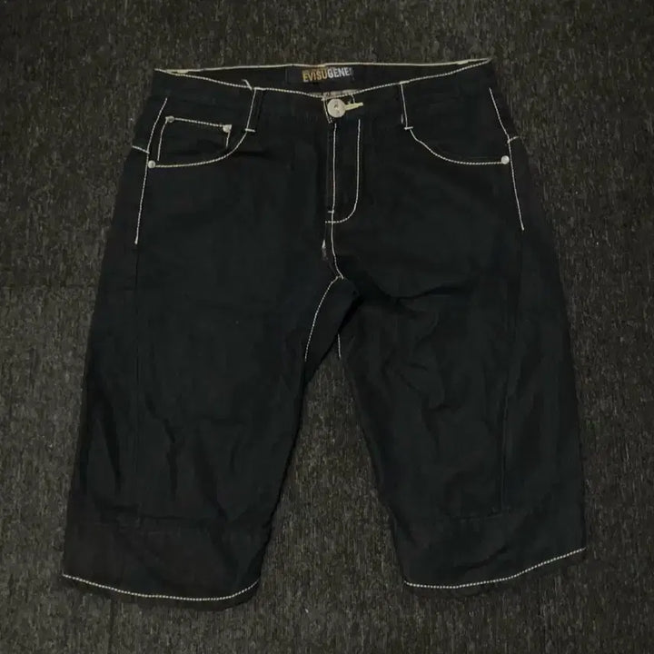 [BUNJANG] EVISU Chin Strap Denim Shorts / 에비수 신치백 데님 반바지
