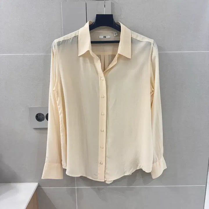 [BUNJANG] Uniqlo 100% Silk Blouse Shirt - Size S / 유니클로 실크100 셔츠 블라우스