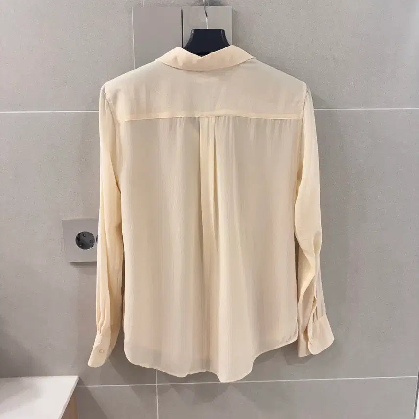 [BUNJANG] Uniqlo 100% Silk Blouse Shirt - Size S / 유니클로 실크100 셔츠 블라우스