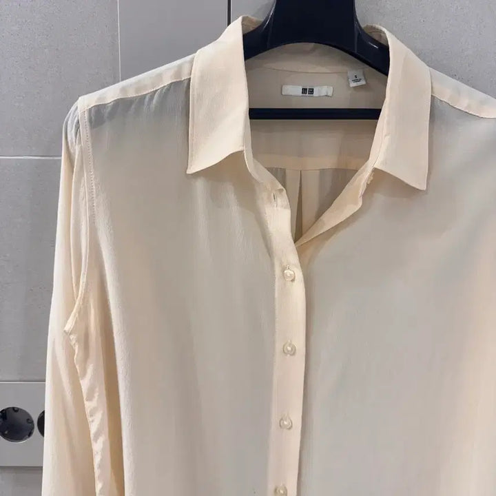 [BUNJANG] Uniqlo 100% Silk Blouse Shirt - Size S / 유니클로 실크100 셔츠 블라우스