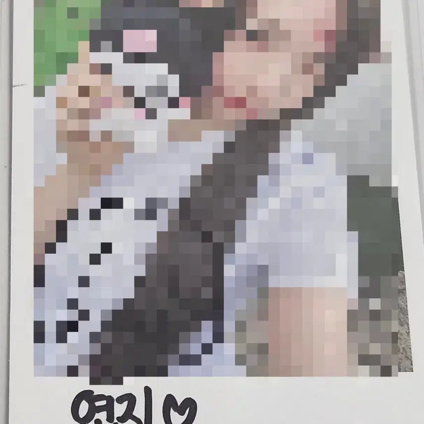 [BUNJANG] TripleS KwoNji Park Signed Polaroid / 트리플에스 연지 곽연지 싸인 폴라로이드