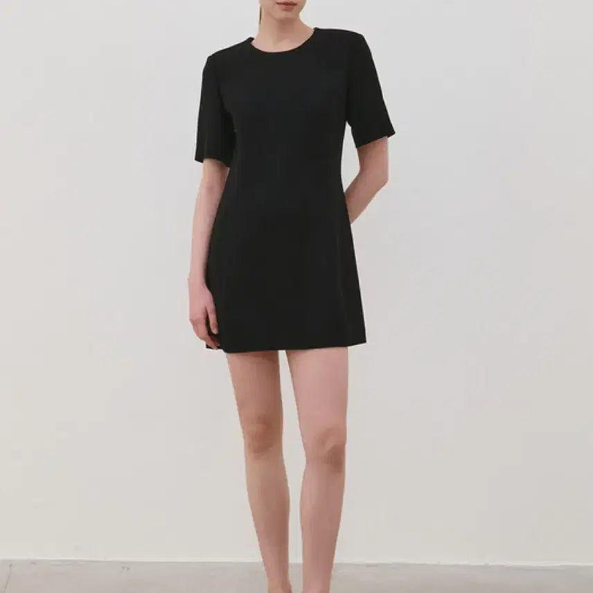 [BUNJANG] Frontrow Black Half-Sleeve Mini Dress XS / 프론트로우 블랙 반팔 미니 원피스 XS