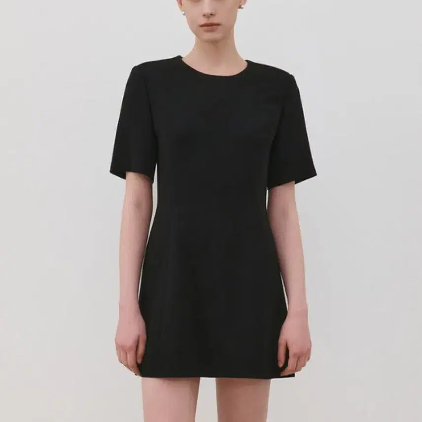 [BUNJANG] Frontrow Black Half-Sleeve Mini Dress XS / 프론트로우 블랙 반팔 미니 원피스 XS