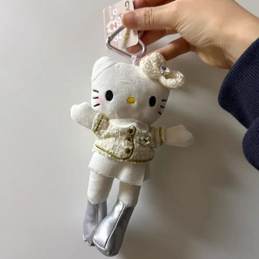 [BUNJANG] Hello Kitty Tweed Long-Legged Kitty Charm (New) / (새상품,택O) 헬로키티 키링 트위드 롱다리키티