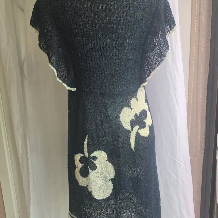 [BUNJANG] BeautecLair Navy Floral Knit Dress / BeautecLair 네이비 플라워 니트 원피스 (일본 브랜드)