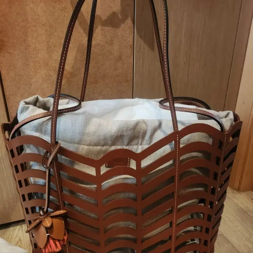 [BUNJANG] Chloe Kayán Medium Tote Bag Caramel / 끌로에 카얀 미디움 토트백 카라멜