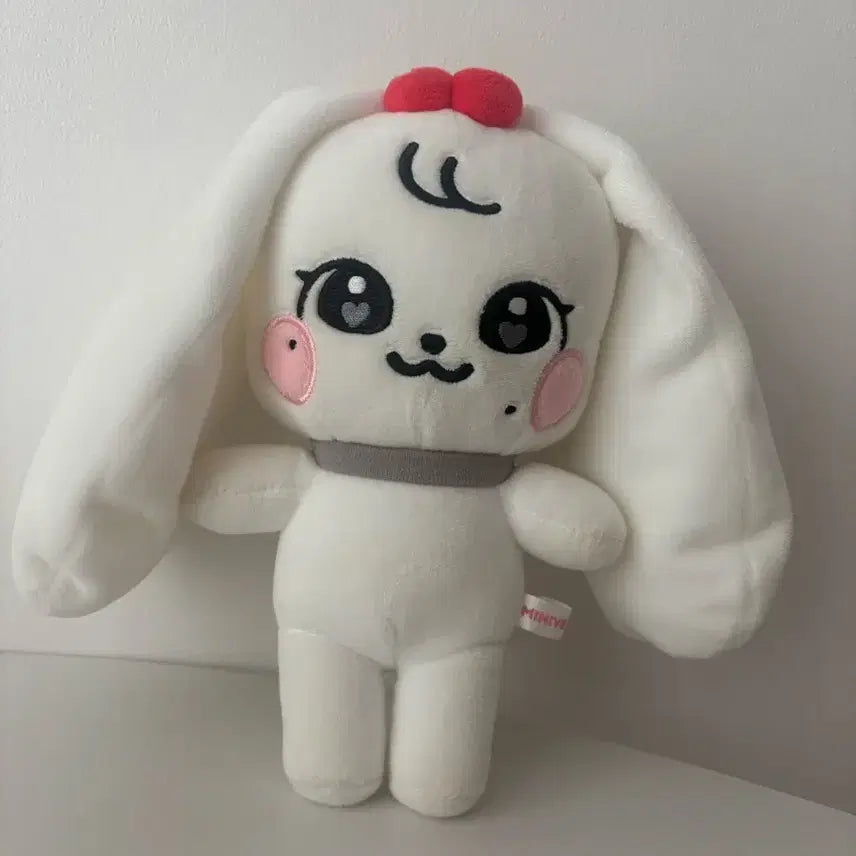 [BUNJANG] MINIVE Cherry Jang Wonyoung Doll / 미니브 체리 장원영 인형 팝니다