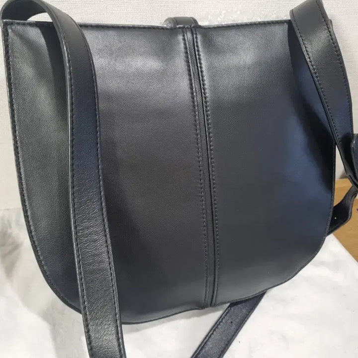 [BUNJANG] Archive Appke Hobo Bag Leather / 아카이브앱크 호보백 가방