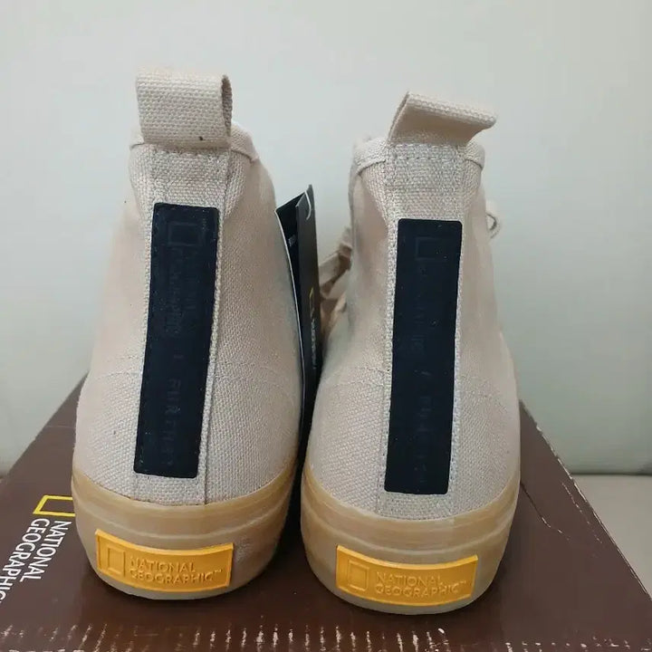 [BUNJANG] National Geographic Canvas High Top Sneakers / 내셔널지오그래픽 캔버스하이 230 새상품