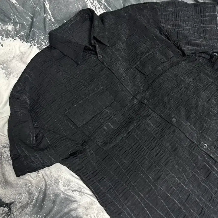 [BUNJANG] Textured Jacquard Half Sleeve Shirt - Black / 텍스처 자카드 하프 반팔 셔츠 블랙