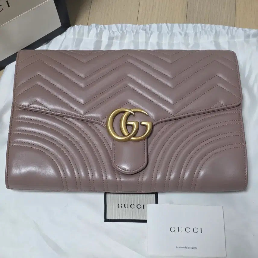 [BUNJANG] Gucci GG Marmont Matelassé Flap Clutch / 구찌 정품 GG 마몽 마틀라세 플랩 클러치
