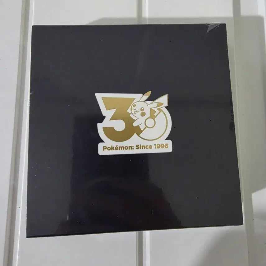 [BUNJANG] Pokemon 30th Anniversary Badge (April Limited Edition, Sealed) / 미개봉) 포켓몬 30주년 뱃지 4월