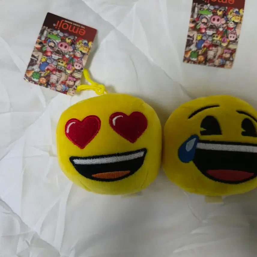 [BUNJANG] Smiling Face Emoji Plush Keychain Bundle Bag Charm Set / 이모티콘 인형 키링 웃는얼굴 하트 열쇠고리 일괄 모음 가방걸이