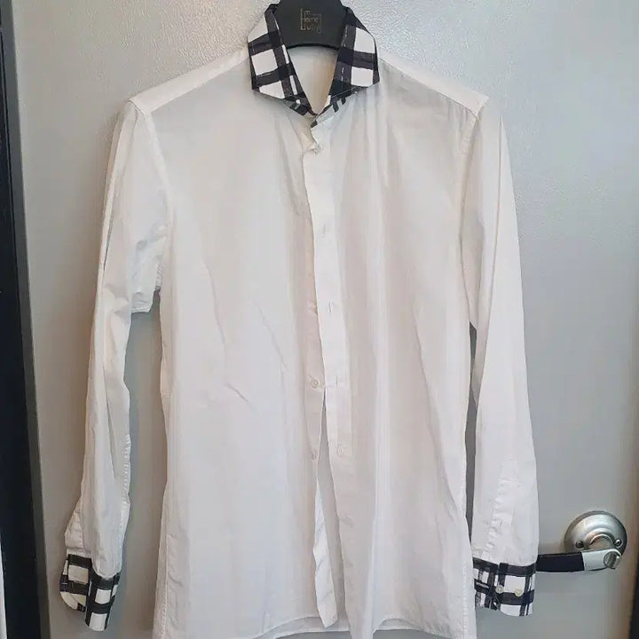 [BUNJANG] Bottega Veneta Ivory Shirt / 보테가베네타  셔츠 39 15 1/2상태깨끗하고양호아이보리색상850