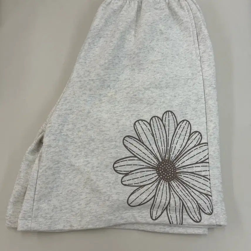 [BUNJANG] Mardi Mercredi Daisy Shorts / 마르디 메크르디 데이지 반바지 새상품
