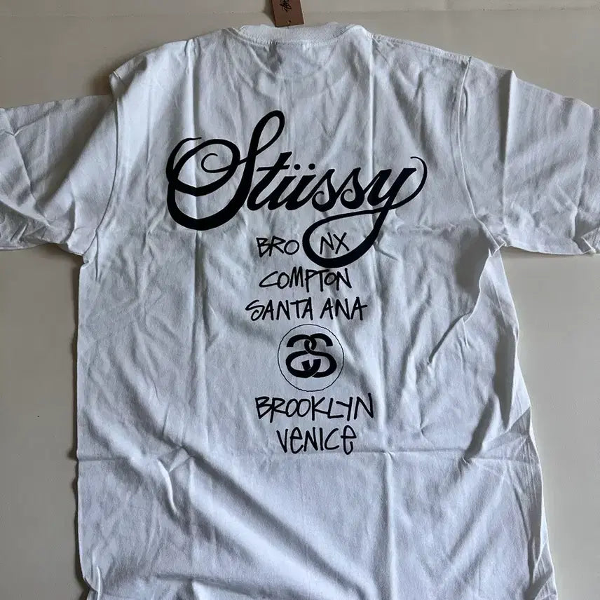 [BUNJANG] Stussy World Tour T-Shirt White M / 스투시 월드투어 반팔 화이트 M