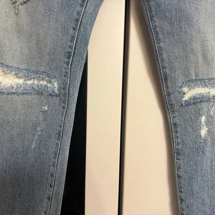 [BUNJANG] Modena Nine Killing Rose Distressed Jeans (Size 30/32) / 모드나인 킬링로즈 디스진 30 (32)