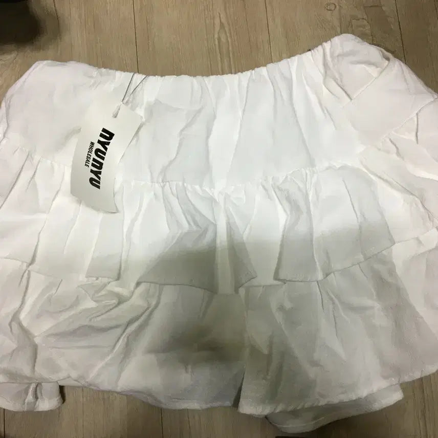 [BUNJANG] Nyunyu White Skirt / 뉴뉴 화이트 스커트