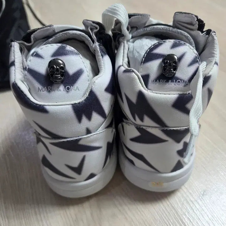 [BUNJANG] Mark &amp;ロナ High-Top Golf Shoes Pattern Sneakers / 마크앤로나 하이탑 골프화 패턴 운동화