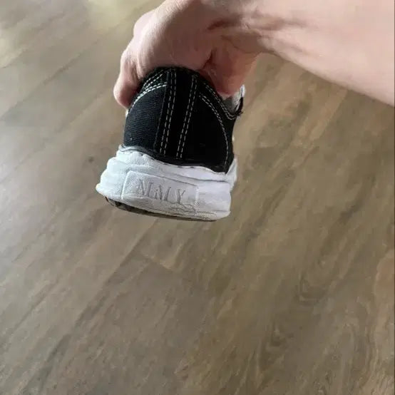 [BUNJANG] Maison Mihara Yasuhiro Peterson Black Sneakers / 메종 미하라 야스히로 피터슨 블랙 42