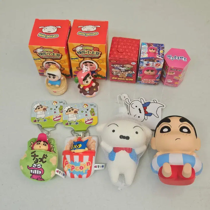 [SOLD OUT] 짱구 튜브 흰둥이 스퀴시 / 피규어 파우치 팔찌 인형 액션가면