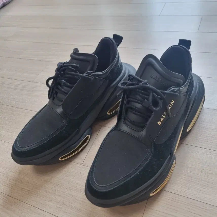 [BUNJANG] Balmain Black Sneakers Gold Accents / 발망 블랙 스니커즈 금장 포인트