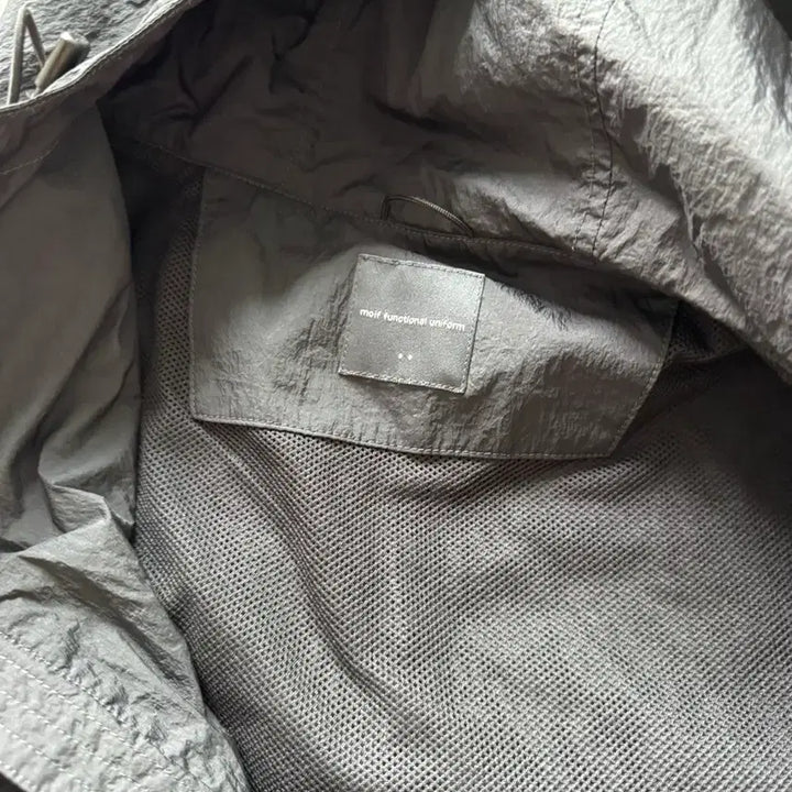 [BUNJANG] Moif Cropped Hooded Vest Black Size 2 / 모이프 크롭 후디드 베스트 블랙 2사이즈