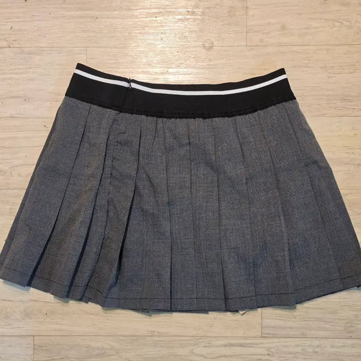 [BUNJANG] Miu Miu Mini Skirt / 미우미우 스커트