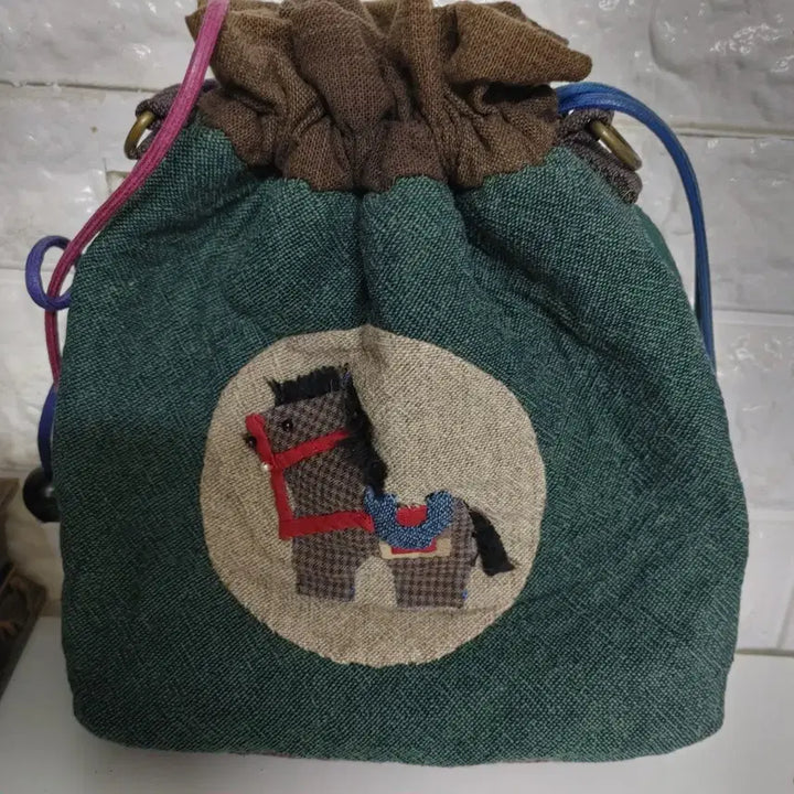 [BUNJANG] Handmade Quilted Pouch Bag with Horse Motif / 퀼트핸드메이드 조리가방
