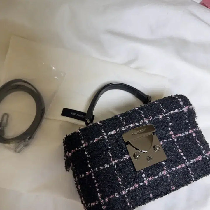 [BUNJANG] The Lourance Tweed Mini Bag / 더로랑 트위드 미니백