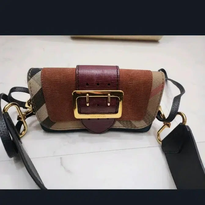 [BUNJANG] Burberry Leather Clutch Bag / 버버리