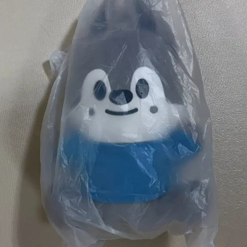 [SOLD OUT] [BUNJANG] SKZOO EAATW Popup Hug Me Wolf Chan Plush / 스키주 EAATW 팝업 허그미 울프찬