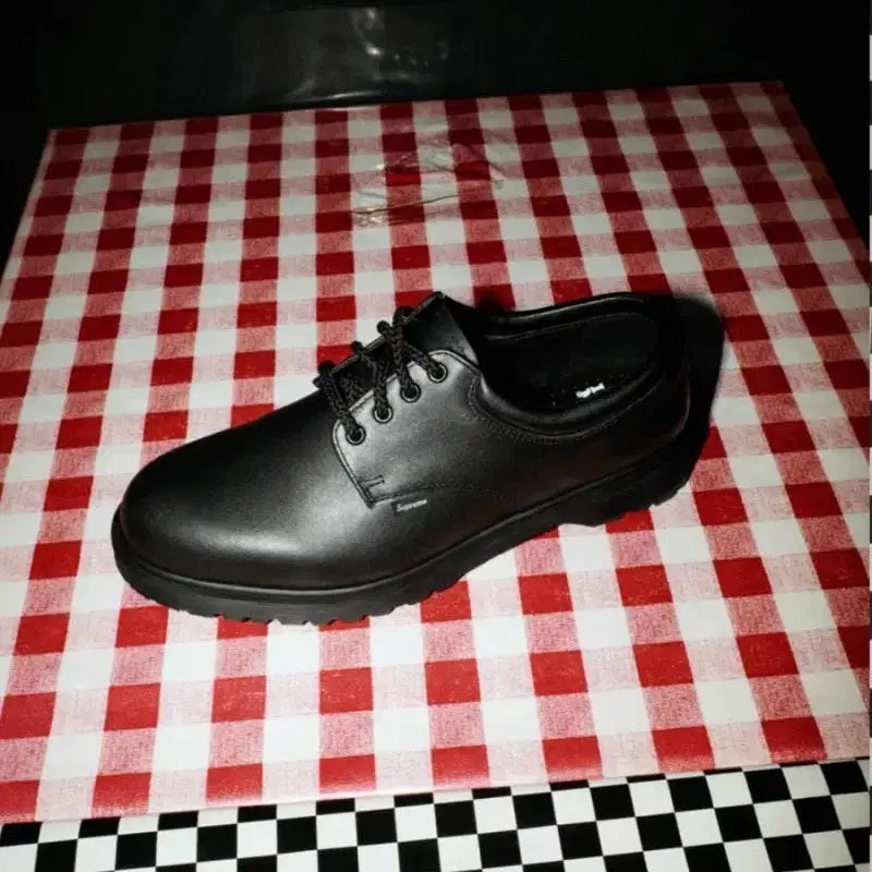 [BUNJANG] Dr. Martens x Supreme Postal Supreme 4 Black Boots (US Size 8) / 닥터마틴X슈프림  포스탈 슈프림4  블랙 260