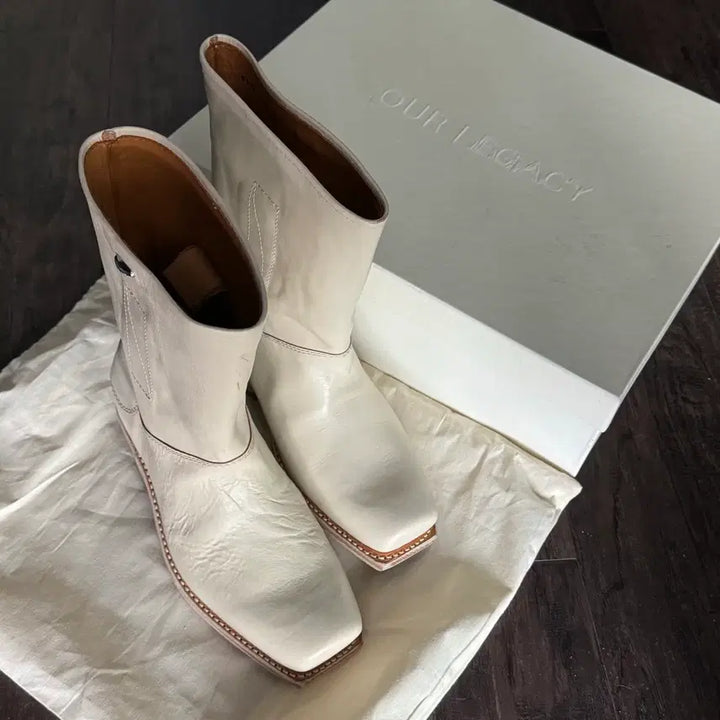 [BUNJANG] Our Legacy Gear Boot Antique Vanilla Leather / [42] Our Legacy 아워레가시 기어 부츠 Gear Boot
